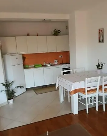 Mimoza Biograd Na Moru