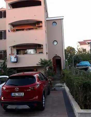 Mimoza Biograd Na Moru