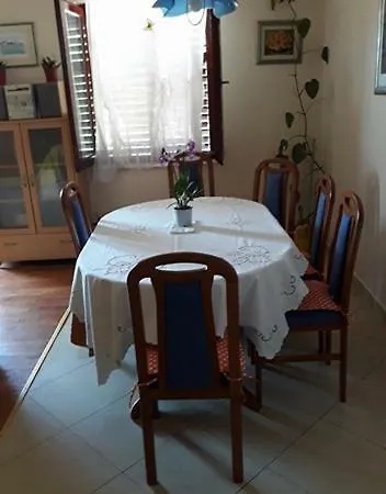 Mimoza * Biograd Na Moru