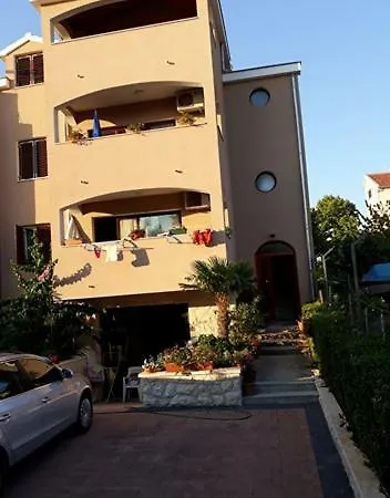 Mimoza * Biograd Na Moru